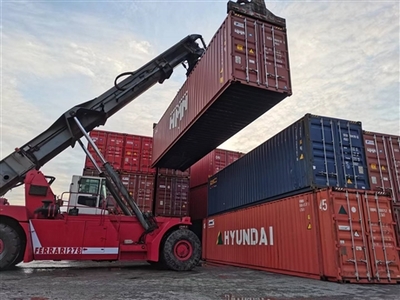 鐵路貨運(yùn)代理與倉(cāng)儲(chǔ)裝卸一體化服務(wù) 現(xiàn)代物流的高效解決方案